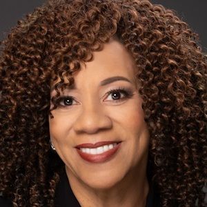 Meet your Posher, Lynn